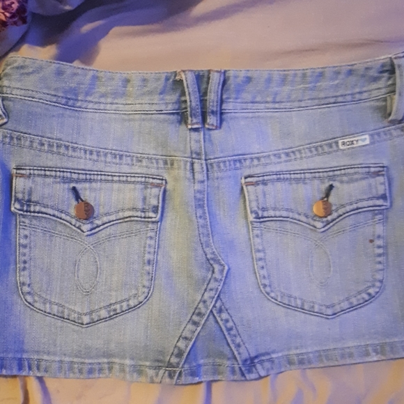Womans Roxy skirt - Picture 4 of 5